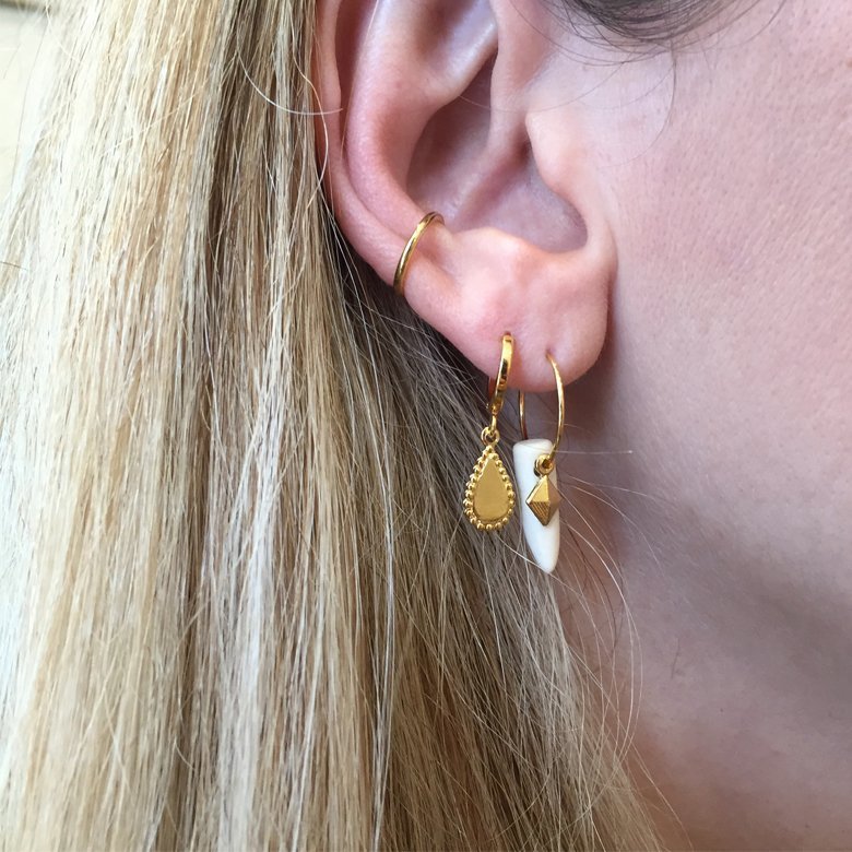 Boucles d'oreilles pendantes, Boucles d'oreille avec pendentif